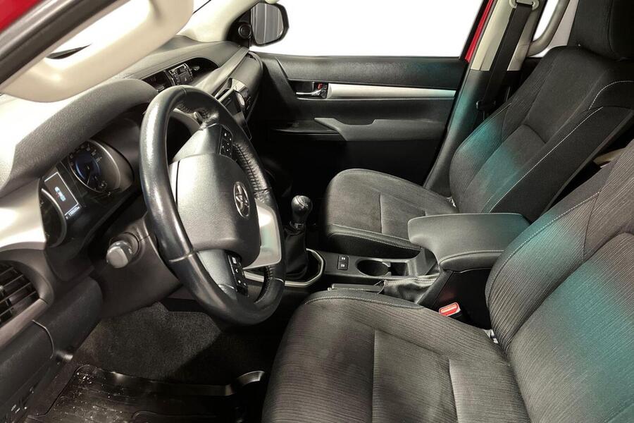 Toyota Hilux vaihtoauto