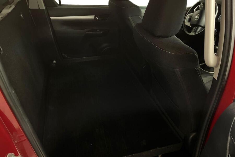 Toyota Hilux vaihtoauto