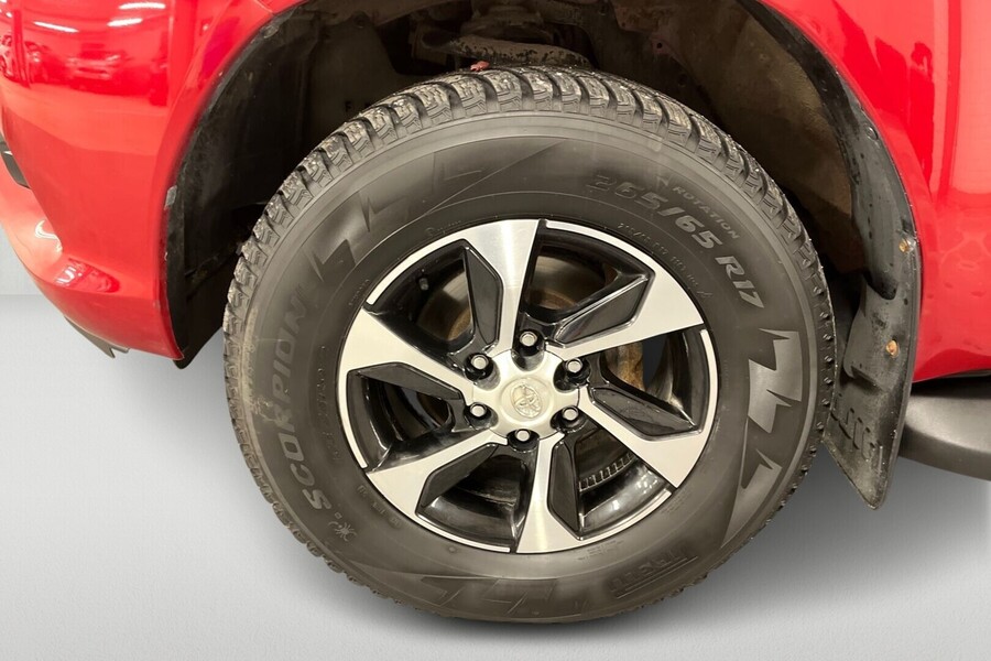 Toyota Hilux vaihtoauto