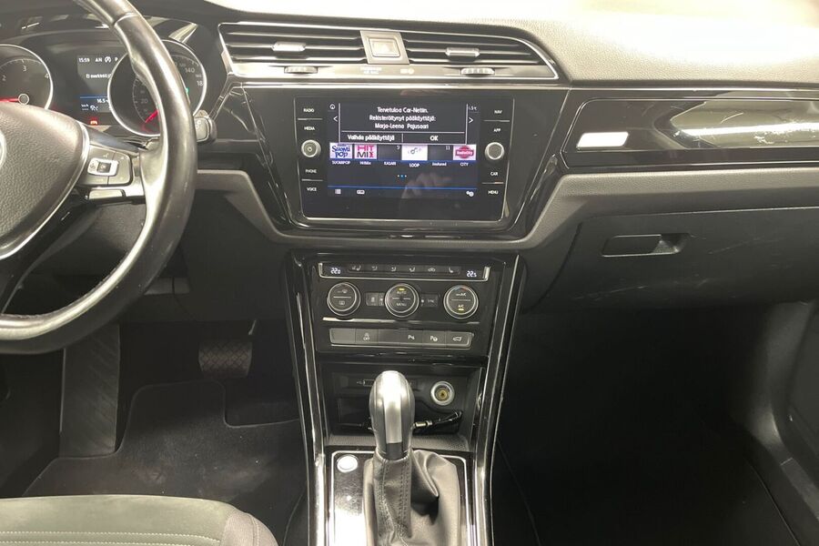 Volkswagen Touran vaihtoauto