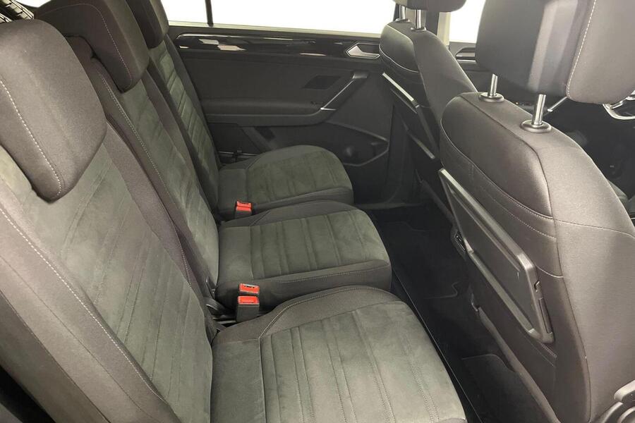 Volkswagen Touran vaihtoauto