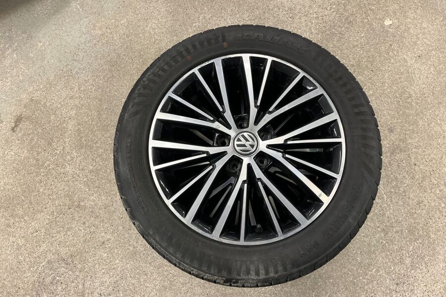 Volkswagen Touran vaihtoauto