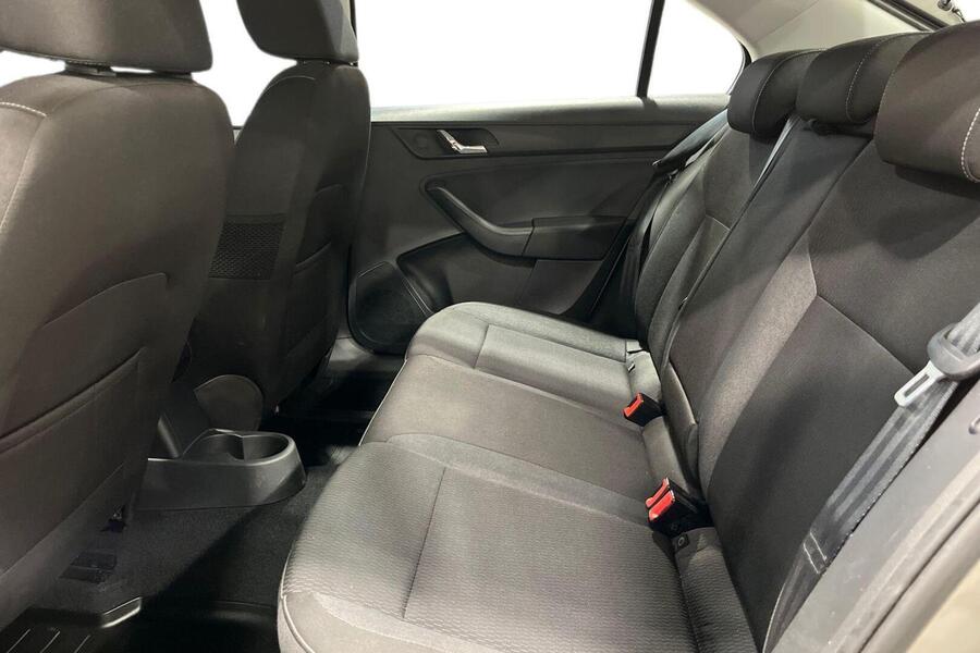 Skoda Rapid vaihtoauto