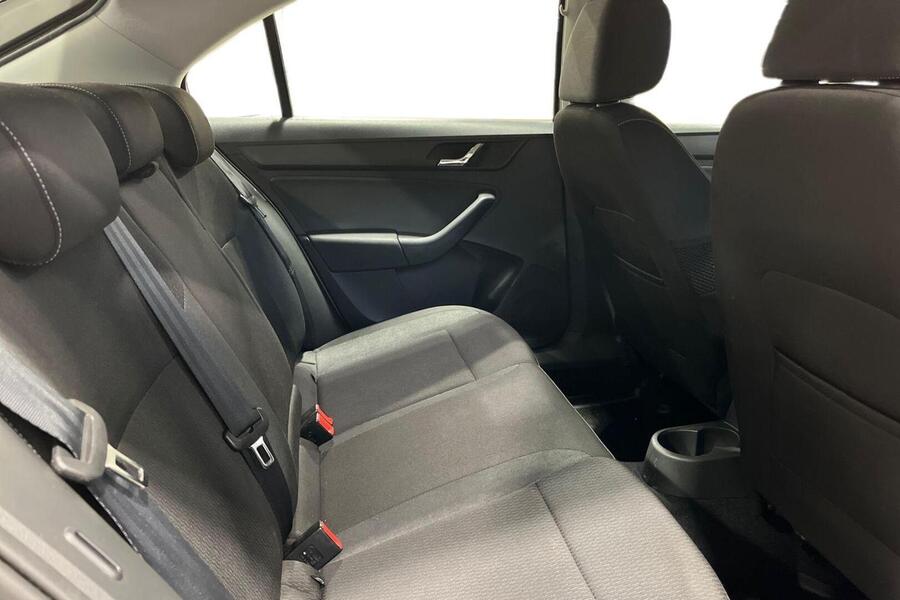 Skoda Rapid vaihtoauto