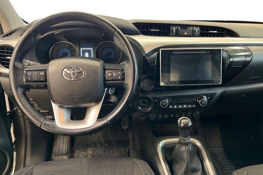 Toyota Hilux vaihtoauto