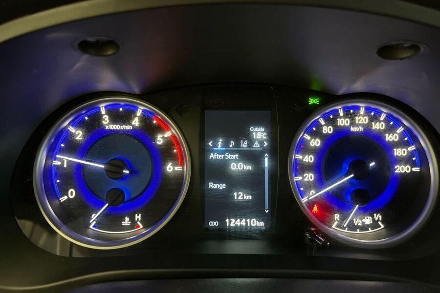 Toyota Hilux vaihtoauto