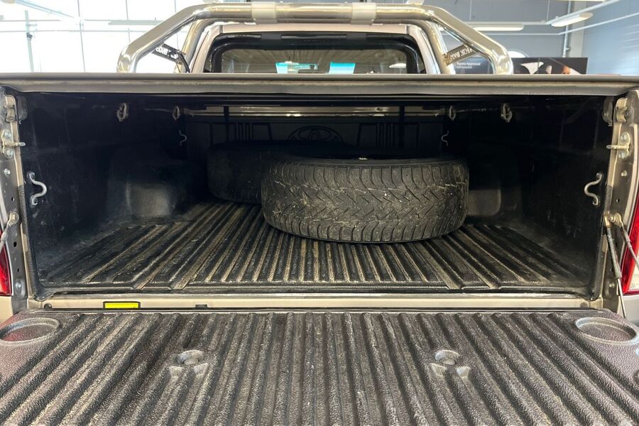 Toyota Hilux vaihtoauto