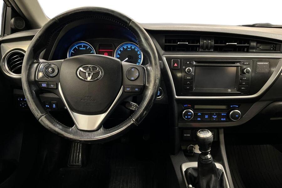 Toyota Auris vaihtoauto