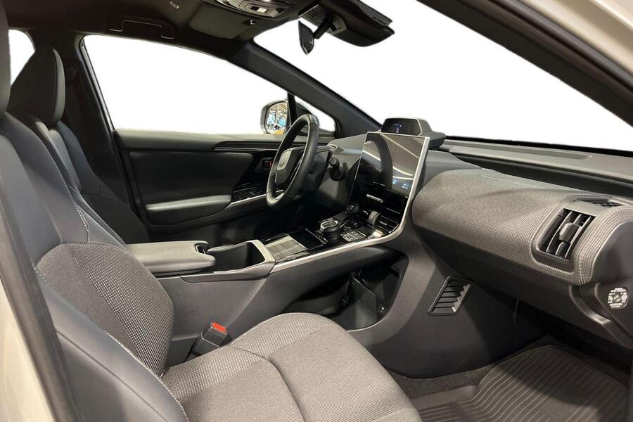 Toyota bZ4X vaihtoauto