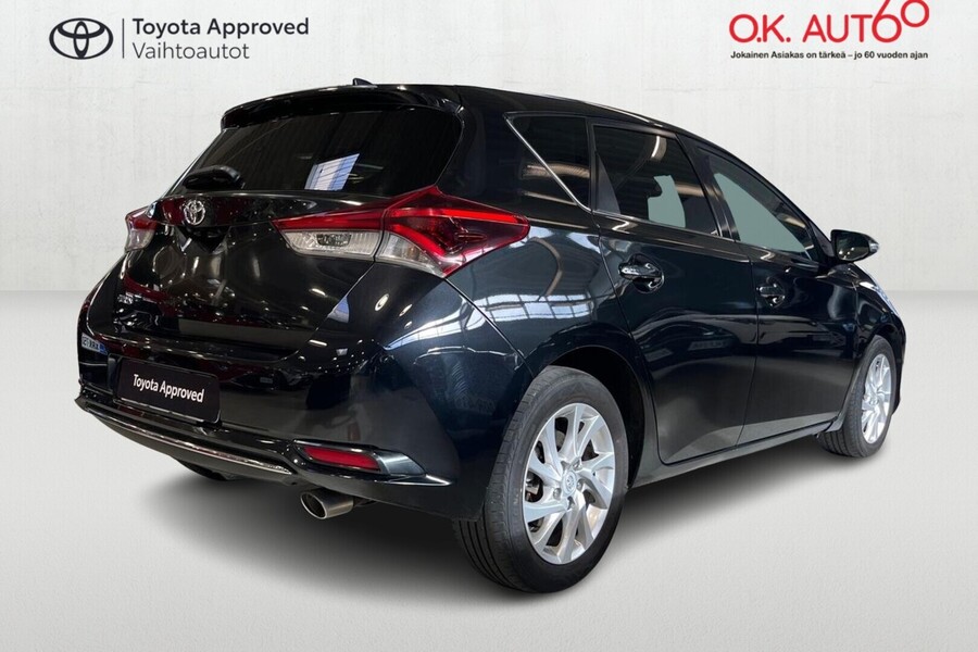 Toyota Auris vaihtoauto