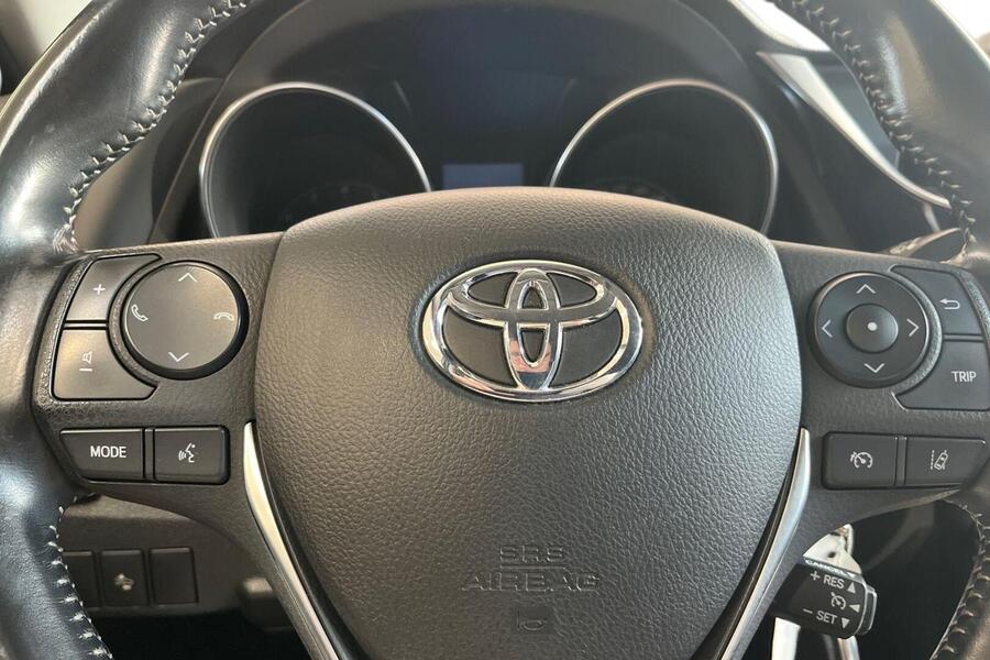 Toyota Auris vaihtoauto