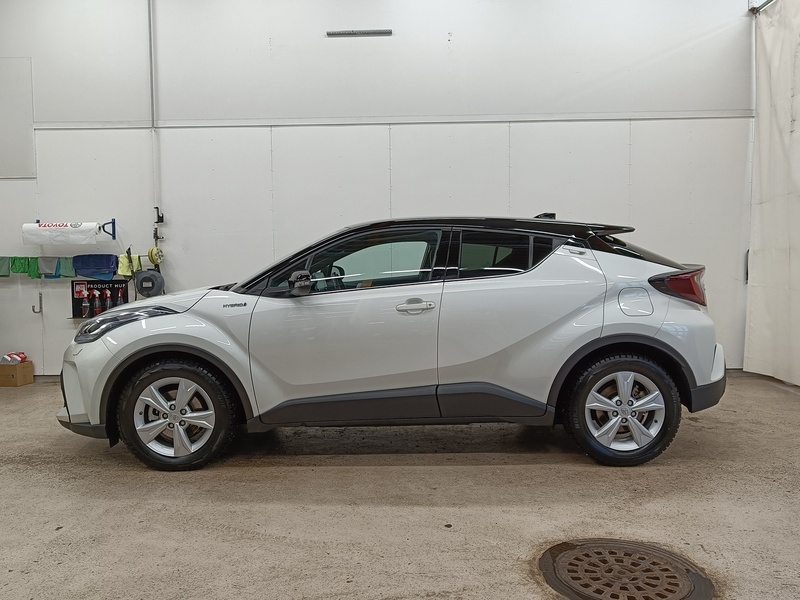 Toyota C-HR vaihtoauto