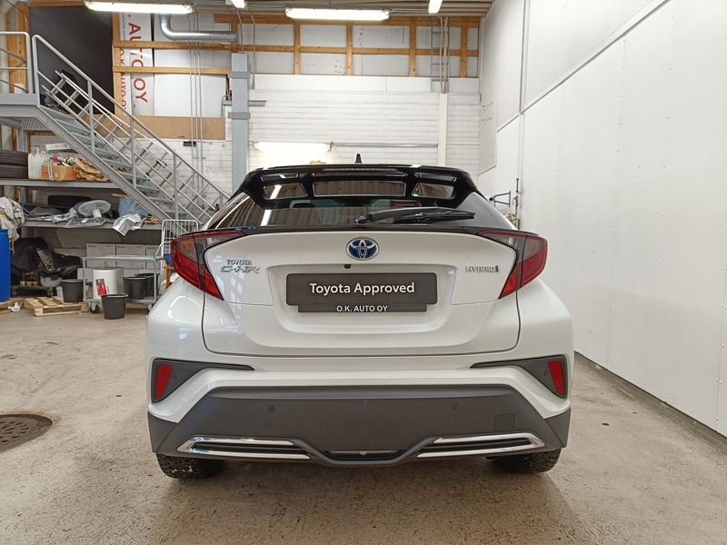 Toyota C-HR vaihtoauto