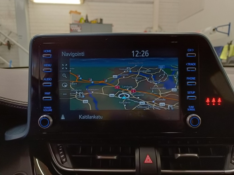 Toyota C-HR vaihtoauto