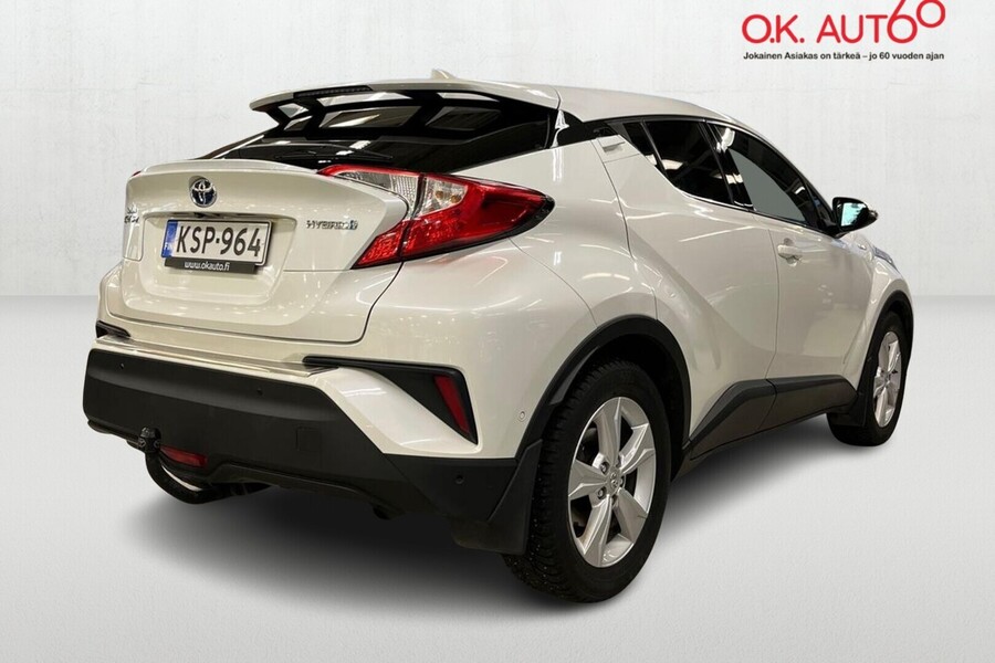 Toyota C-HR vaihtoauto