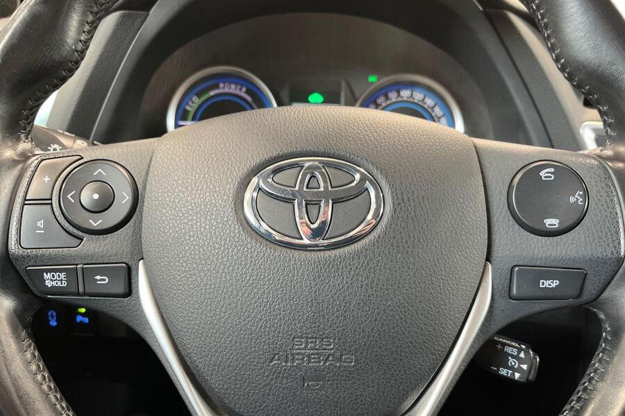 Toyota Auris vaihtoauto