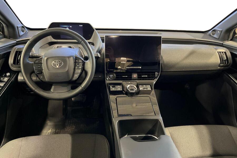 Toyota bZ4X vaihtoauto