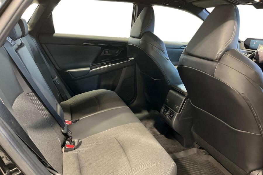 Toyota bZ4X vaihtoauto