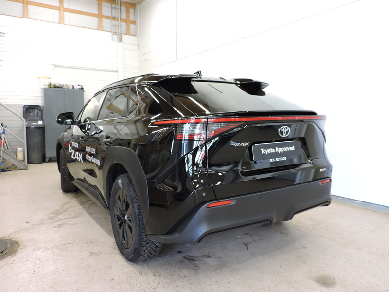 Toyota bZ4X vaihtoauto