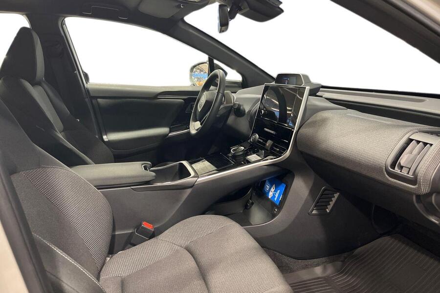 Toyota bZ4X vaihtoauto