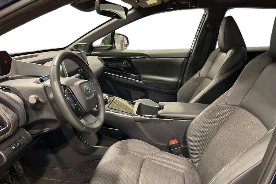 Toyota bZ4X vaihtoauto