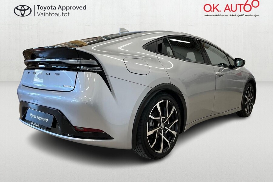 Toyota Prius Plug-in vaihtoauto