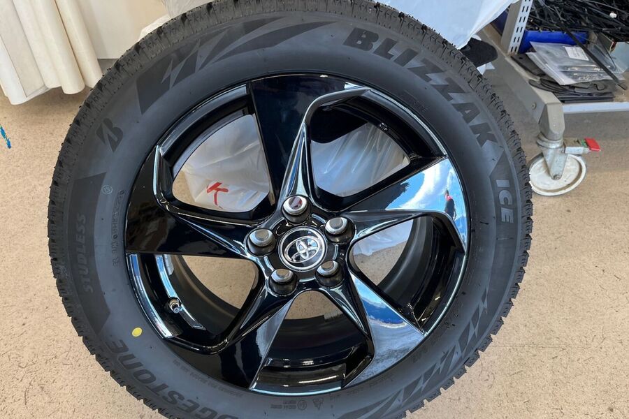 Toyota Prius Plug-in vaihtoauto