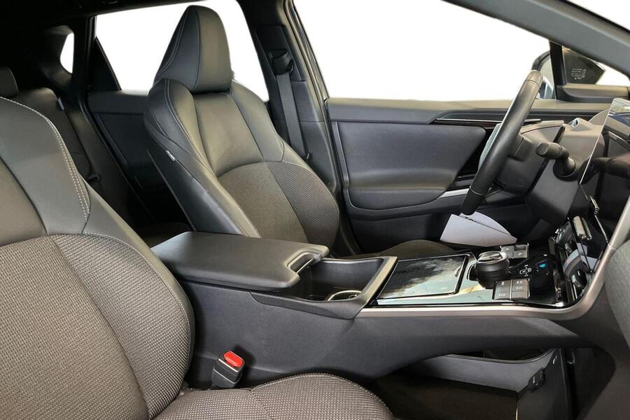 Toyota bZ4X vaihtoauto