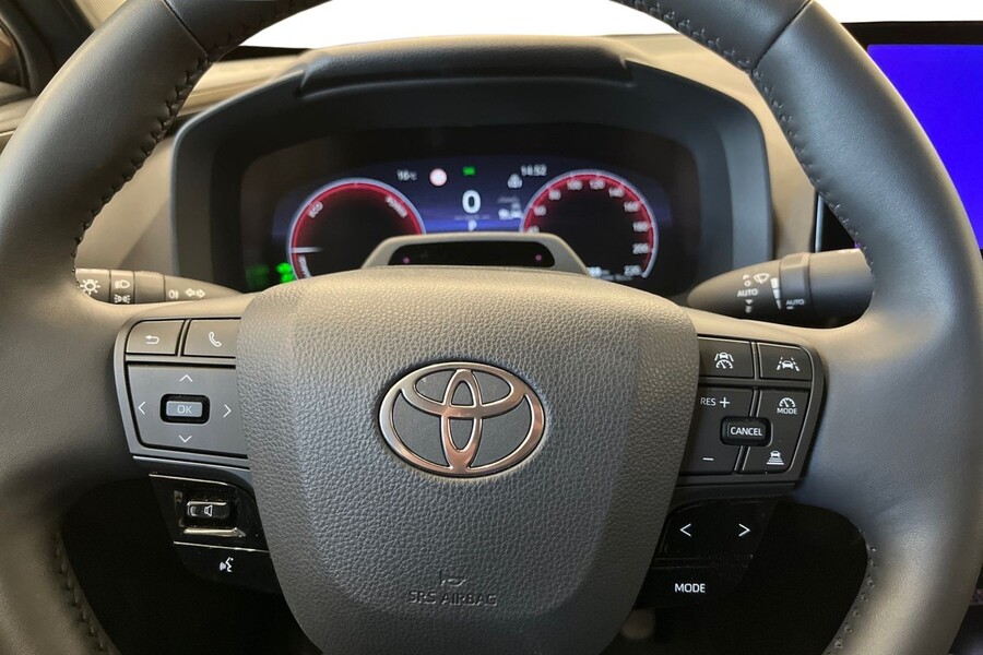 Toyota C-HR vaihtoauto