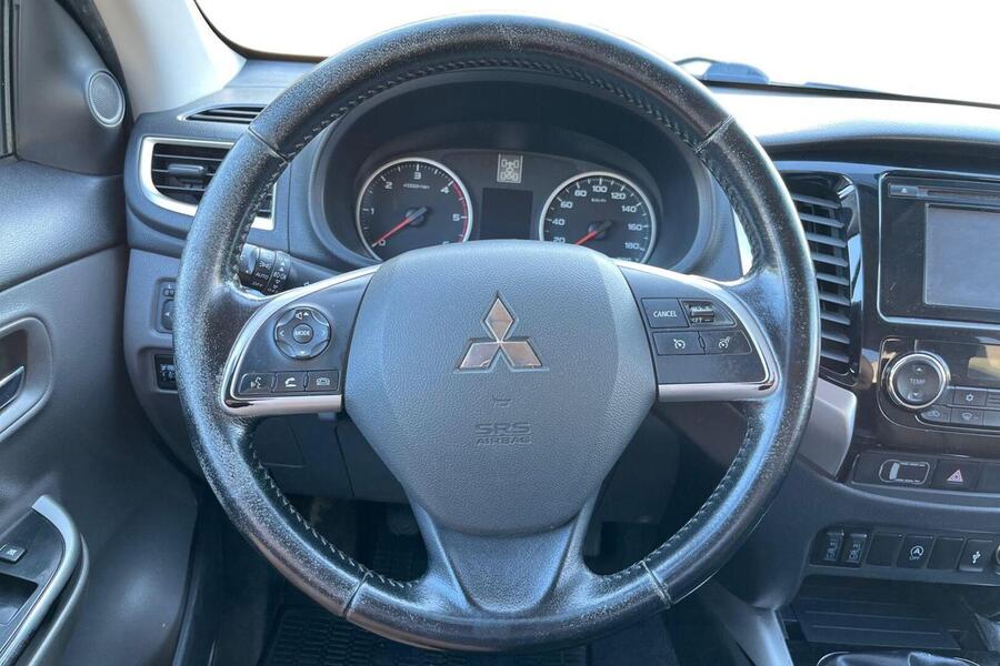 Mitsubishi L-200 vaihtoauto