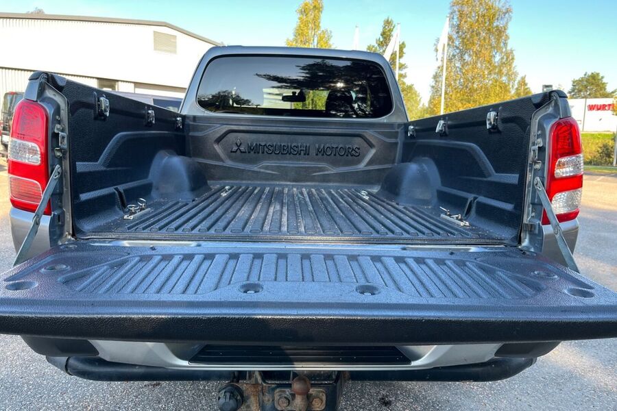 Mitsubishi L-200 vaihtoauto