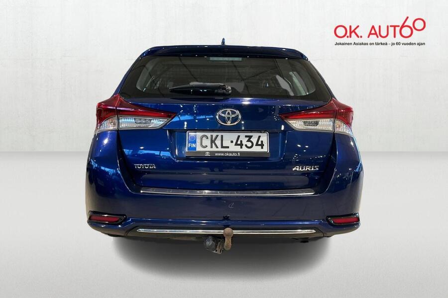 Toyota Auris vaihtoauto