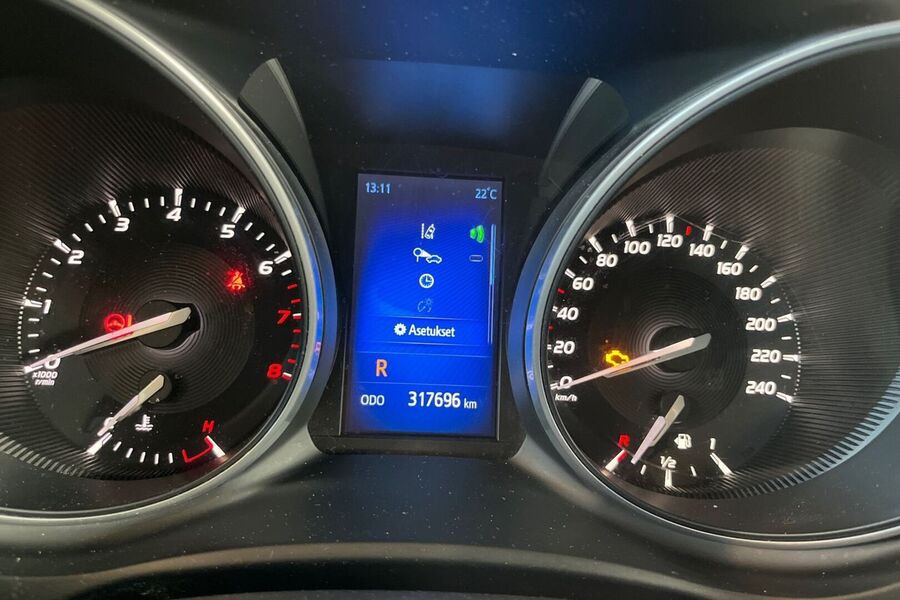 Toyota Avensis vaihtoauto