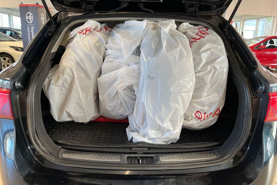 Toyota Avensis vaihtoauto