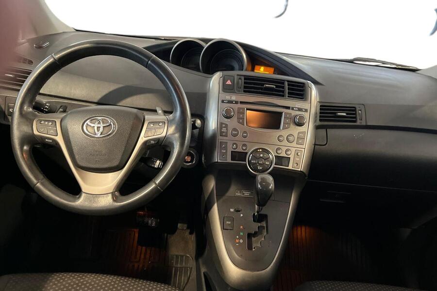Toyota Verso vaihtoauto