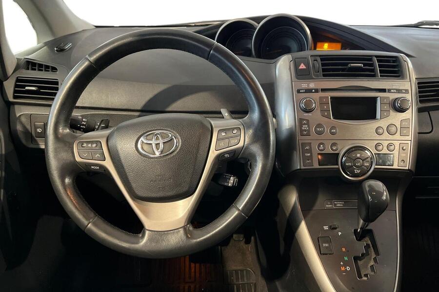 Toyota Verso vaihtoauto