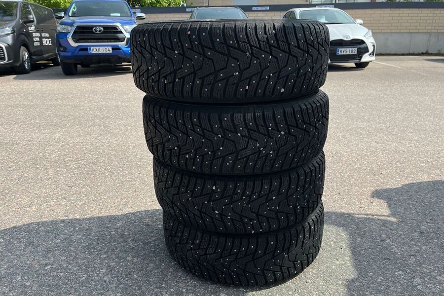 Toyota Auris vaihtoauto