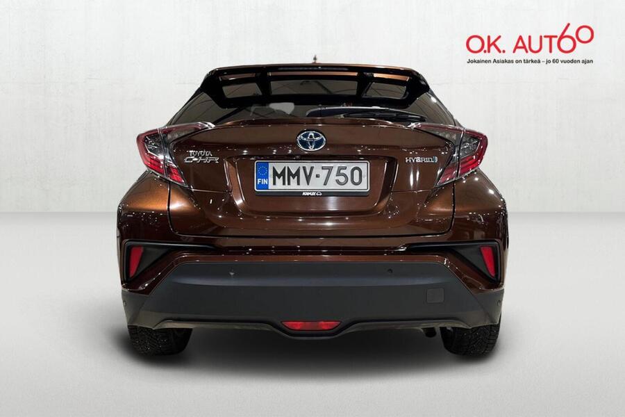 Toyota C-HR vaihtoauto