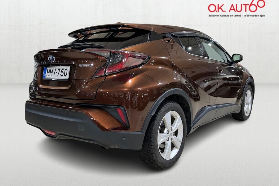 Toyota C-HR vaihtoauto