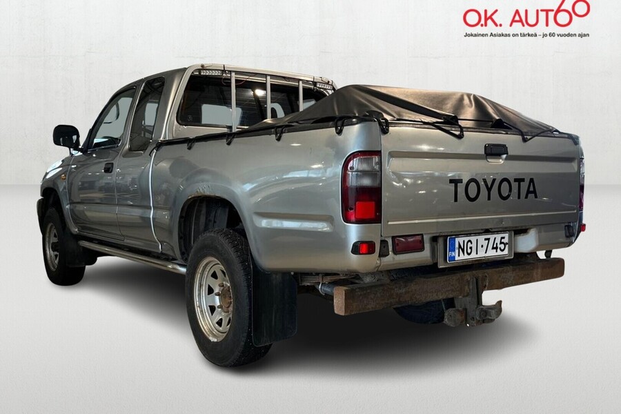 Toyota Hilux vaihtoauto