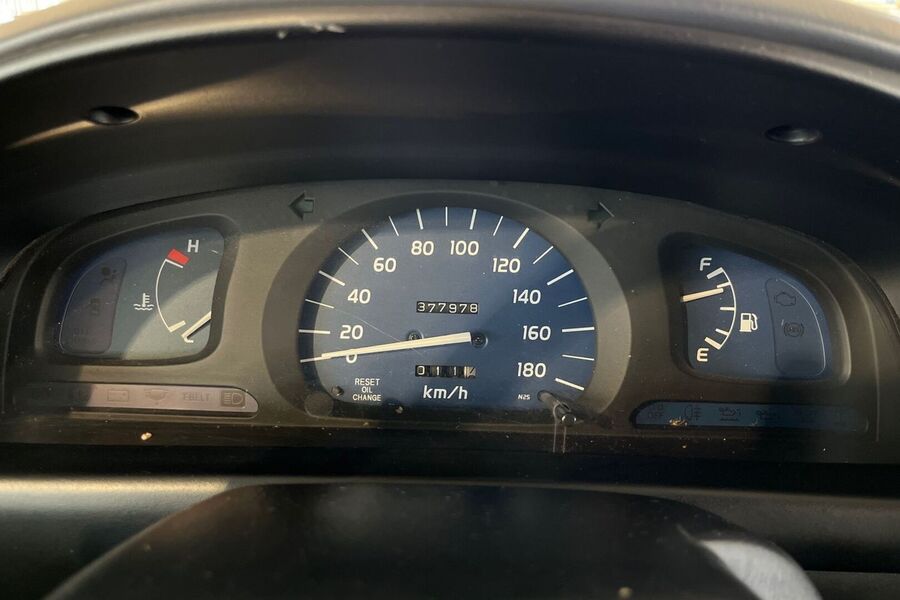 Toyota Hilux vaihtoauto