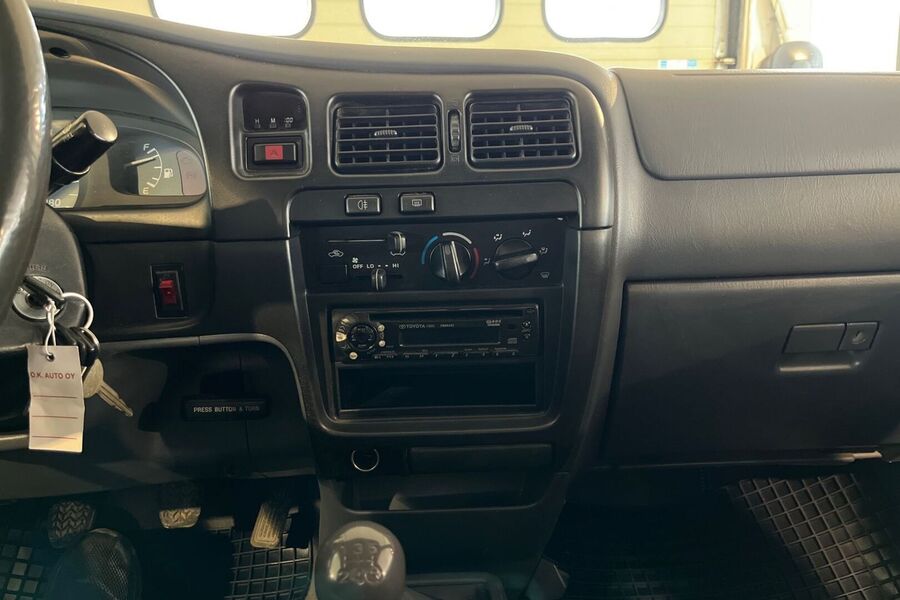 Toyota Hilux vaihtoauto