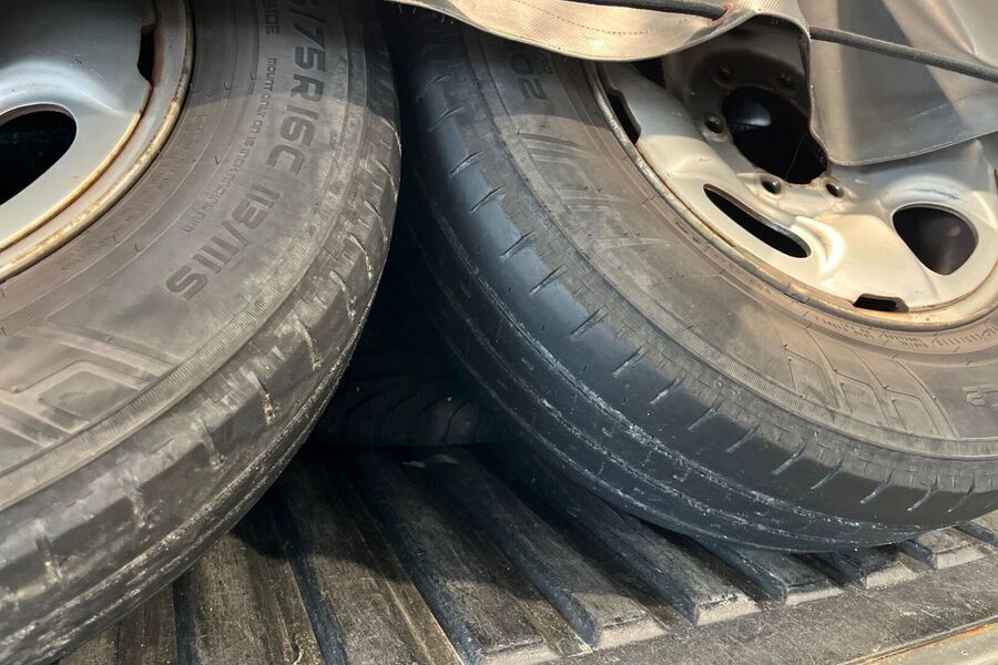 Toyota Hilux vaihtoauto