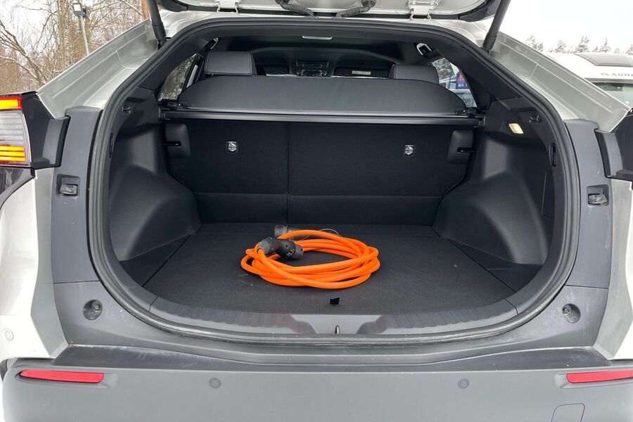 Toyota bZ4X vaihtoauto