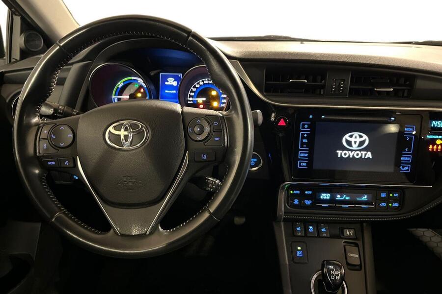 Toyota Auris vaihtoauto