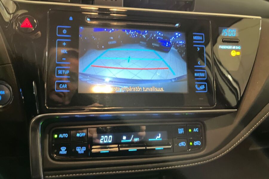 Toyota Auris vaihtoauto