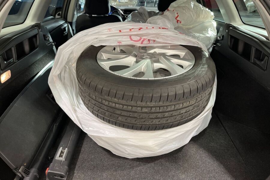 Toyota Auris vaihtoauto