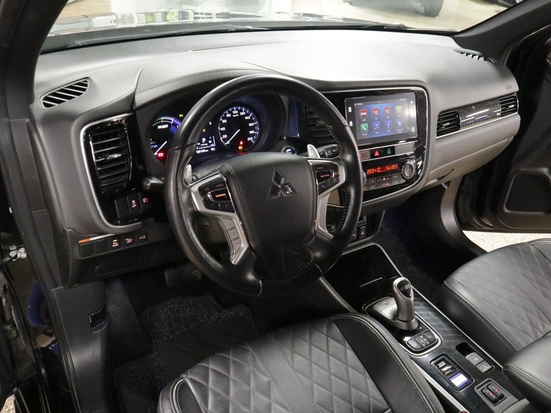 Mitsubishi Outlander PHEV vaihtoauto