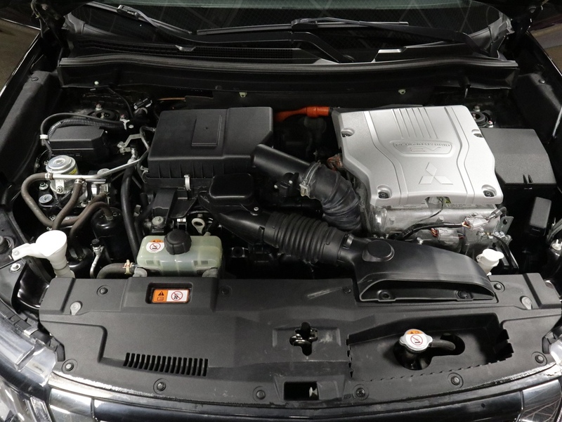 Mitsubishi Outlander PHEV vaihtoauto