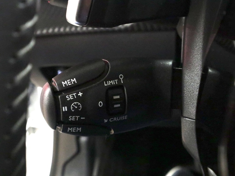 Peugeot 208 vaihtoauto